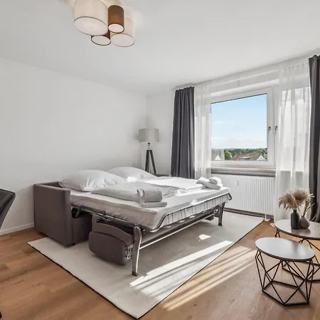 90qm, 3br, Balkon, Naehe Phantasialand Apartment