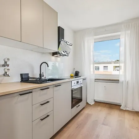 Apartment 90qm, 3br, Balkon, Naehe Phantasialand Wesseling