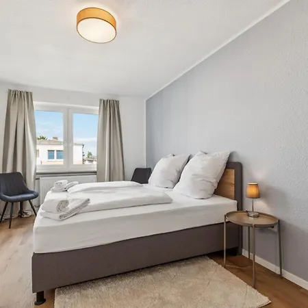 Apartment 90qm, 3br, Balkon, Naehe Phantasialand
