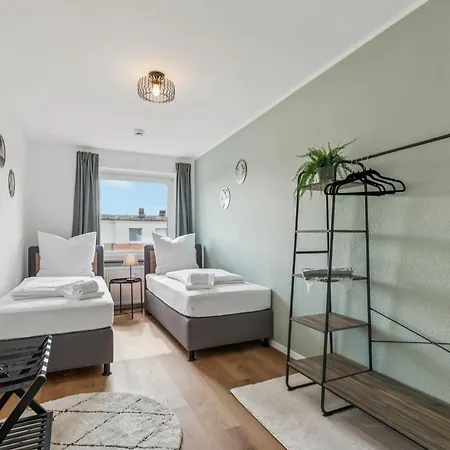 90qm, 3br, Balkon, Naehe Phantasialand