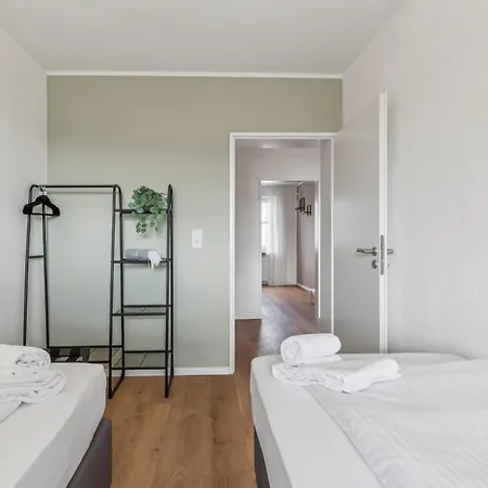 90qm, 3br, Balkon, Naehe Phantasialand *